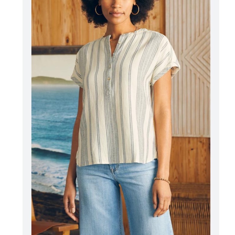 Faherty Organic Cotton Gauze Stripe Henley Top Blue White Short Sleeve Medium